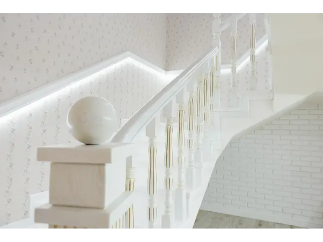 Лестница Солид Класик 020 п-образная на бетонной основе (балюстрада)