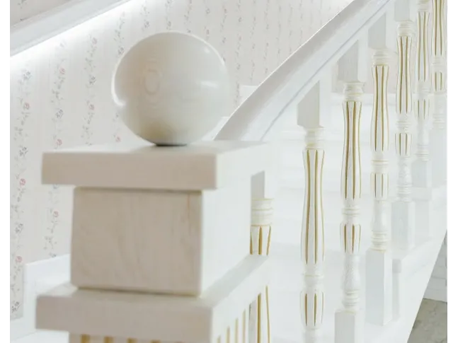 Лестница Солид Класик 020 п-образная на бетонной основе (столб в начале марша)