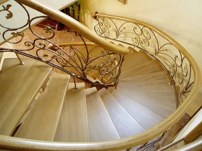 Лестница Солид Арт 010 на бетонной основе (вид сверху)