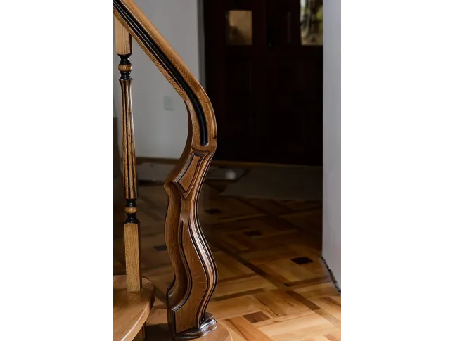 Лестница Традиция Класик 020 с комбинированным маршем открытого типа  (столб Гусак)