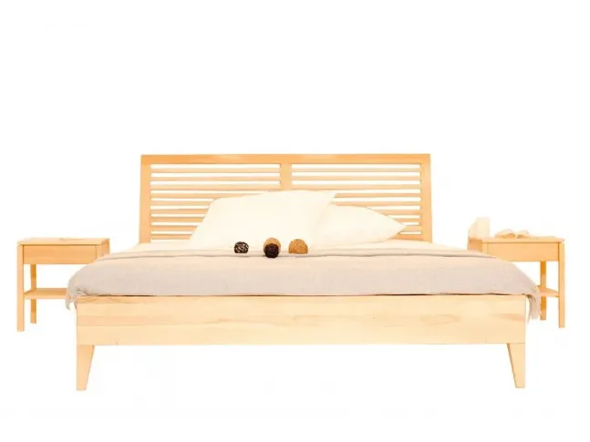 Кровать Жизель натурального цвета, материал - бук цельный (вид спереди)