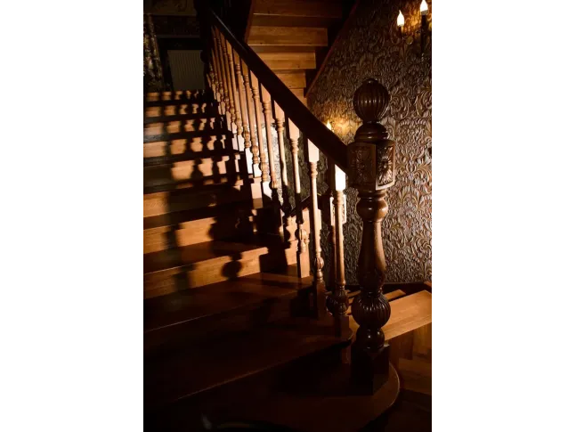 Лестница Традиция Класик 050 п-образная открытого типа (вид слева)