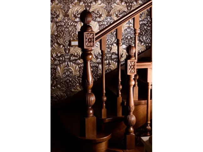 Лестница Традиция Класик 050 п-образная открытого типа (вид ограждения)