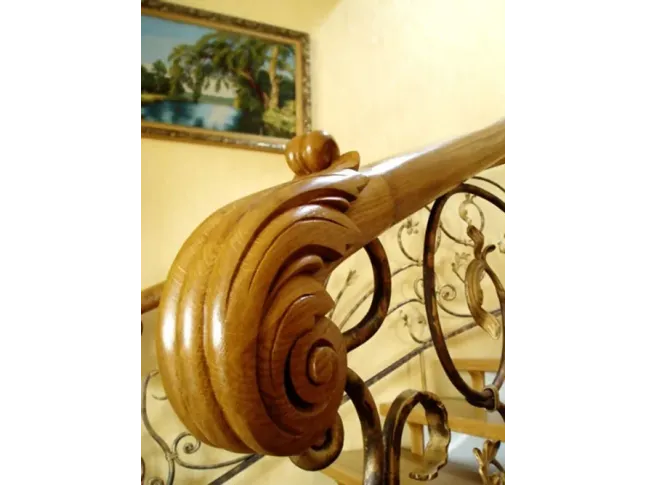Декоративное окончание поручня "Улитка" резьба по дереву