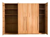 Шкаф Люкс натурального кольору, зрощеного та цільного бука (загальний вигляд)