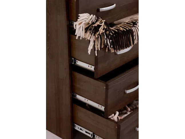 Комод Міледа темно-коричневого кольору, матеріал - зрощений бук (фунітура)