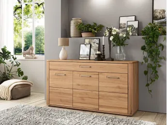 Комод Николь 3 дверный натурального цвета, материал срощенный/цельный бук (общий вид в интерьере)