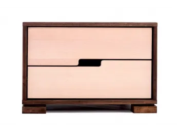 Тумбочка Селена темно-коричневого та білого кольору, матеріал - цільний бук (у відкритому вигляді). 2