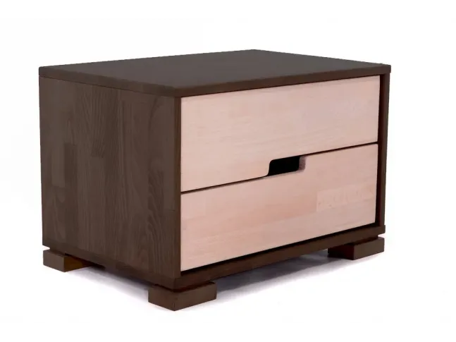 Тумбочка Селена темно-коричневого та білого кольору, матеріал - зрощений бук (вигляд з кута).