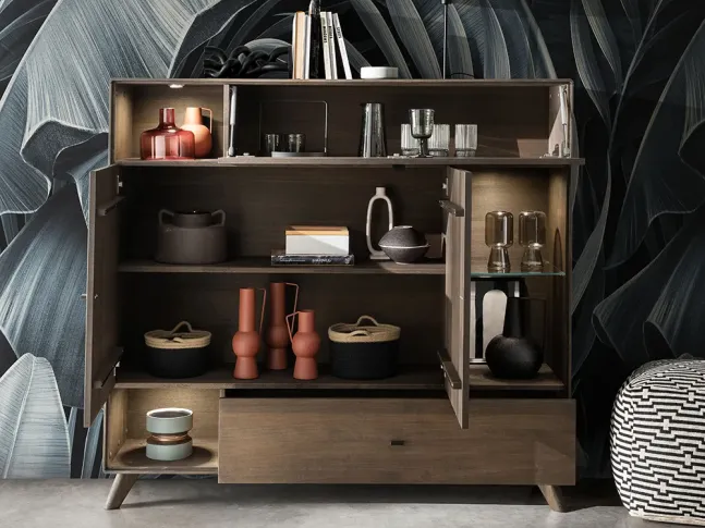 Буфет Groove ІІ  кольору венге, матеріал - бук зрощений\цільний (в інтер'єрі відкриті дверки)