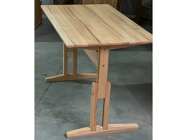 Стіл письмовий з регулюванням висоти бук цільний, натуральний колір (вигляд збоку)