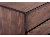 Комод Кетрін темно-коричневого кольору, матеріал - бук цільний (вигляд з кута).
