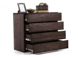 Комод Кетрін темно-коричневого кольору, матеріал - бук цільний (загальний вигляд).