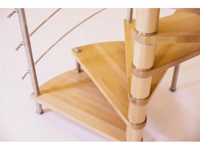 Гвинтові сходи Спіра Метал 010 на больцах (вигляд справа).