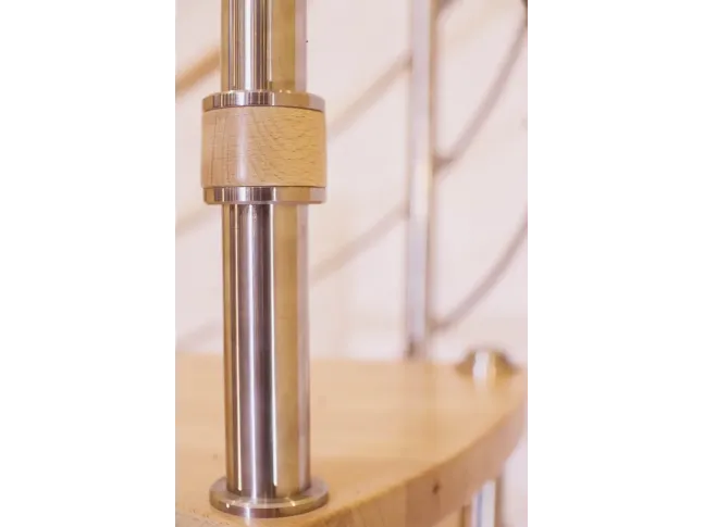 Гвинтові сходи Спіра Метал 010 на больцах (елементи з'єднання сходин)