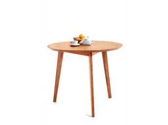 Стол Данте светло-коричневого цвета, материал - бук срощенный (общий вид).