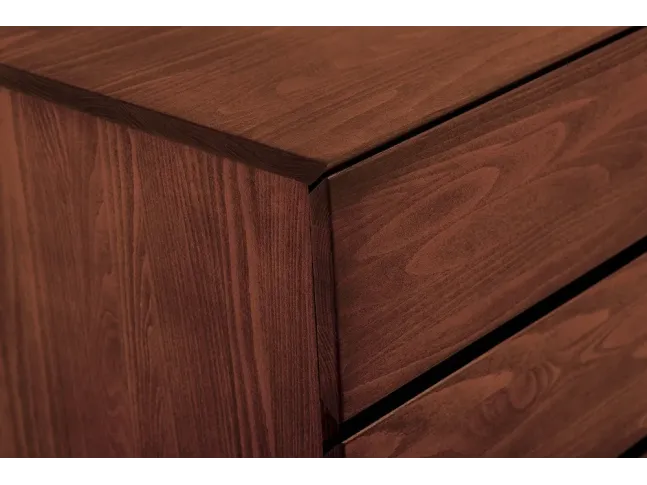 Комод Кетрін коричневого кольору, матеріал - бук цільний (вигляд з кута).