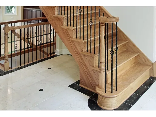 Сходи Традиція Арт 010 з комбінованими поворотами закритого типу (початок маршу)