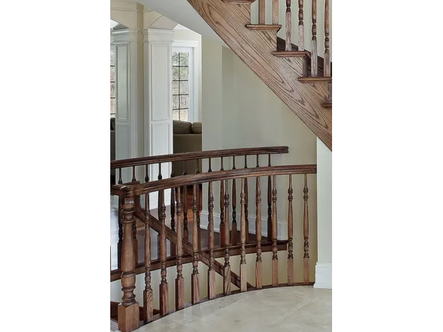 Сходи Традиція Арт 020 з комбінованими поворотами закритого типу (додаткове огородження)