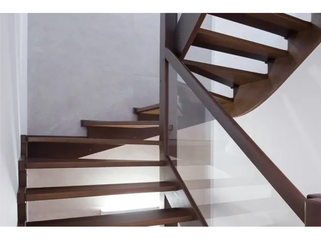 Лестница Модерн Гласс 010 п-образная открытого типа (поворот)