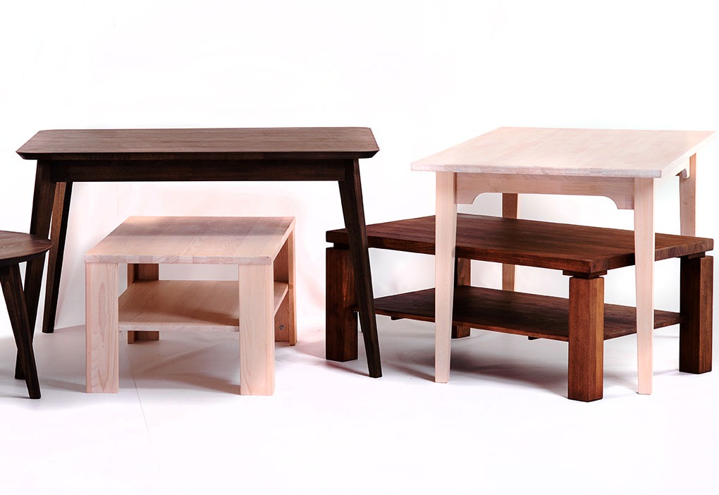 Прямокутні і квадратні дерев'яні столи