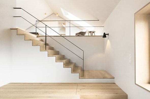 Дизайн і фото простих дерев'яних сходів